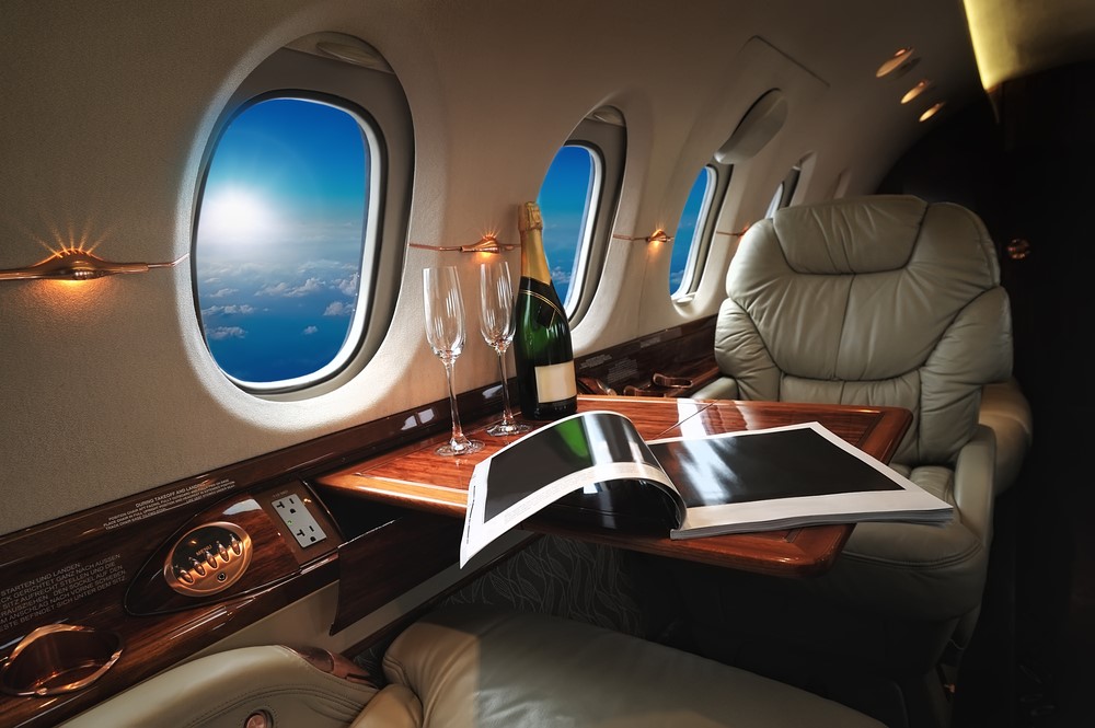 Why Choose Celebrity Private Jet Charter in Naples for Your Next Luxurious Getaway